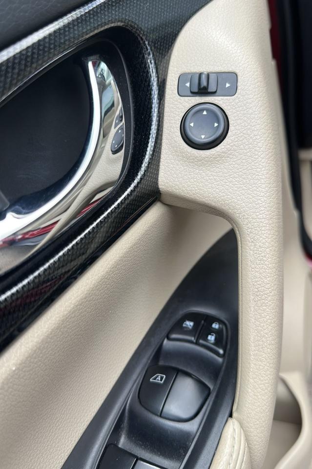 2015 Nissan Rogue SL - Photo #9