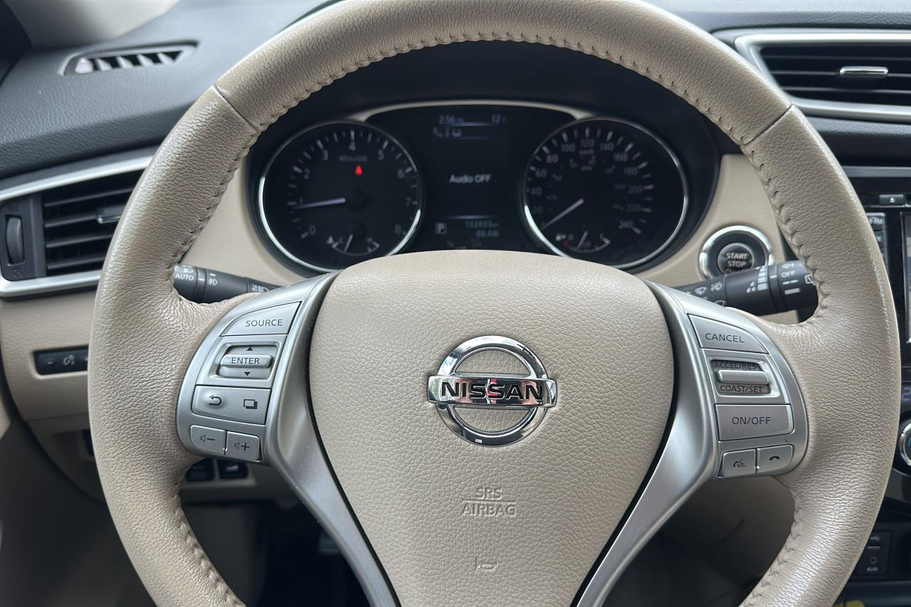 2015 Nissan Rogue SL - Photo #15