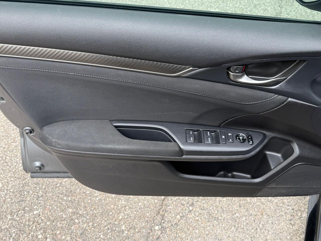 2017 Honda Civic Sport - Photo #9
