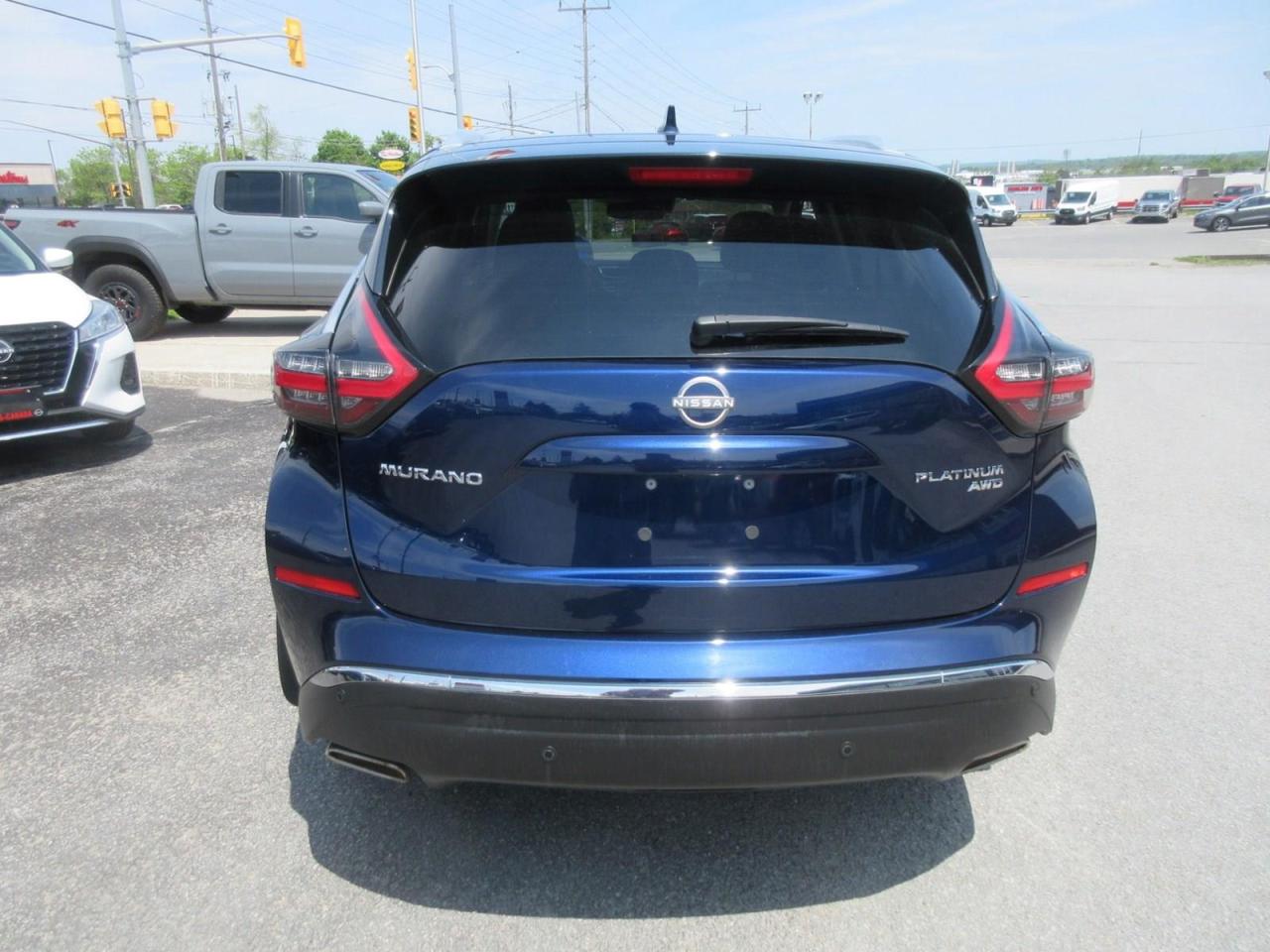 2023 Nissan Murano Platinum Photo3