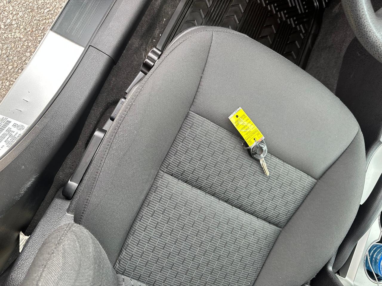 2010 Ford Fusion SE - Photo #9