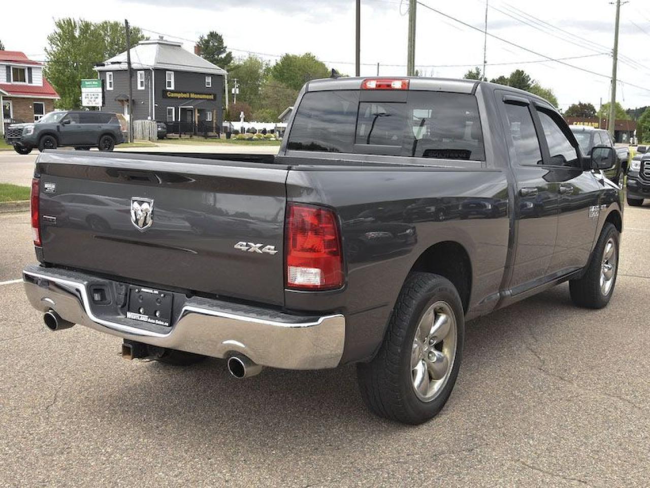 2019 RAM 1500 Classic SLT 4x4 Quad Cab 6'4" Box - Photo #3