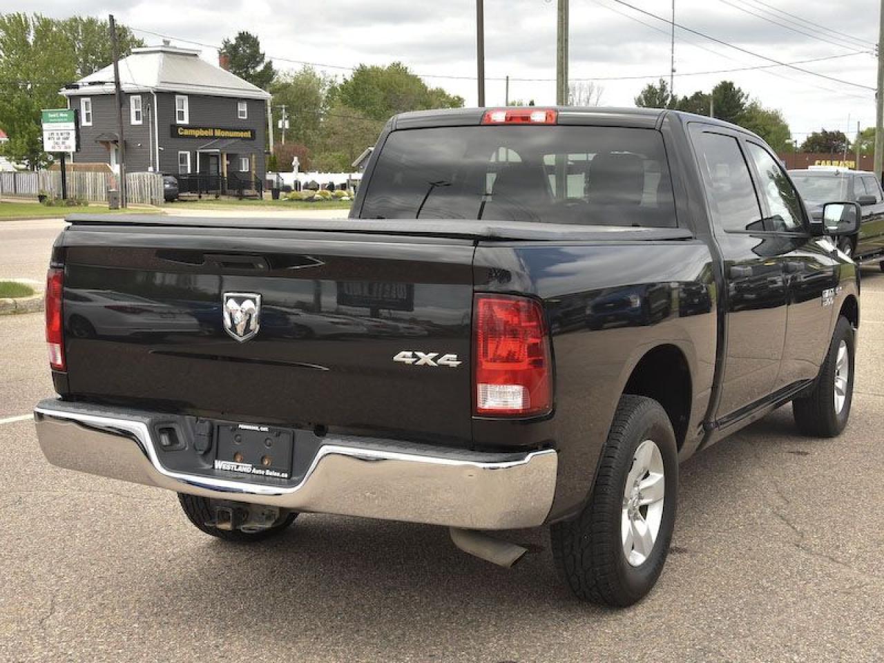 2018 RAM 1500 ST - Photo #3