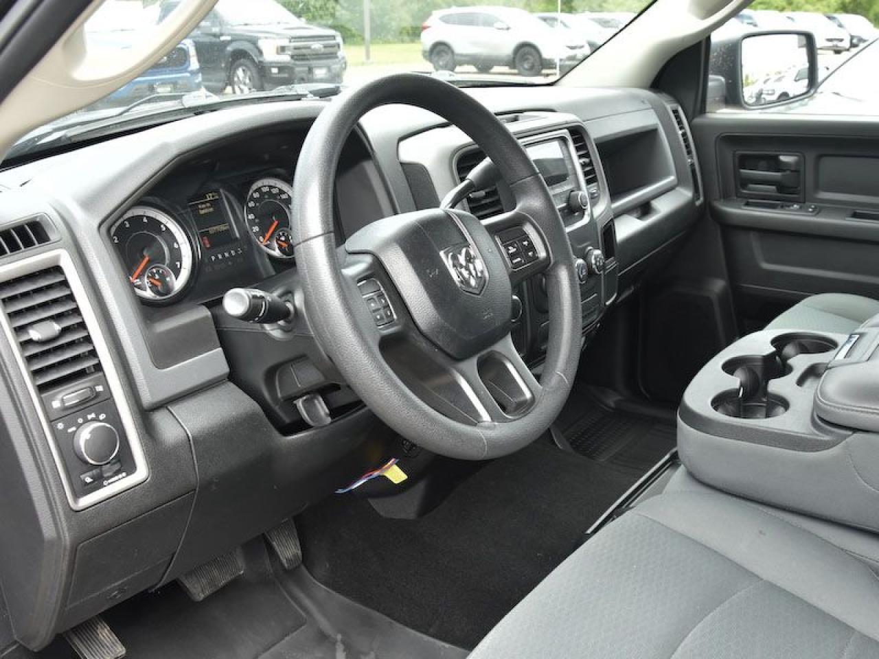 2018 RAM 1500 ST - Photo #5