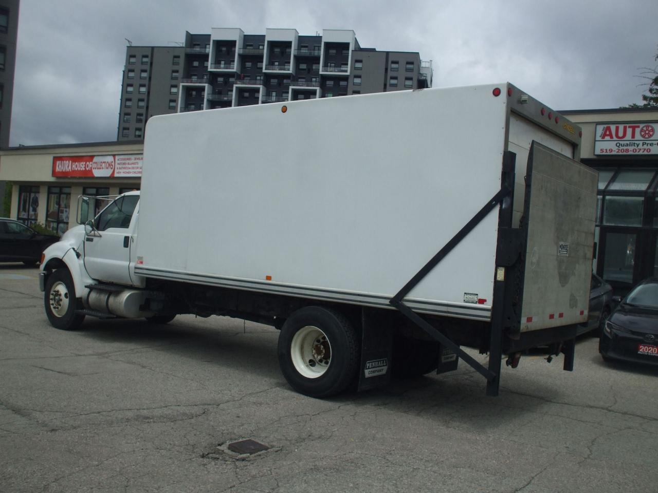 2013 Ford F-750 F-750,Cummins Engine.Air Brakes,Liftgate,Certified