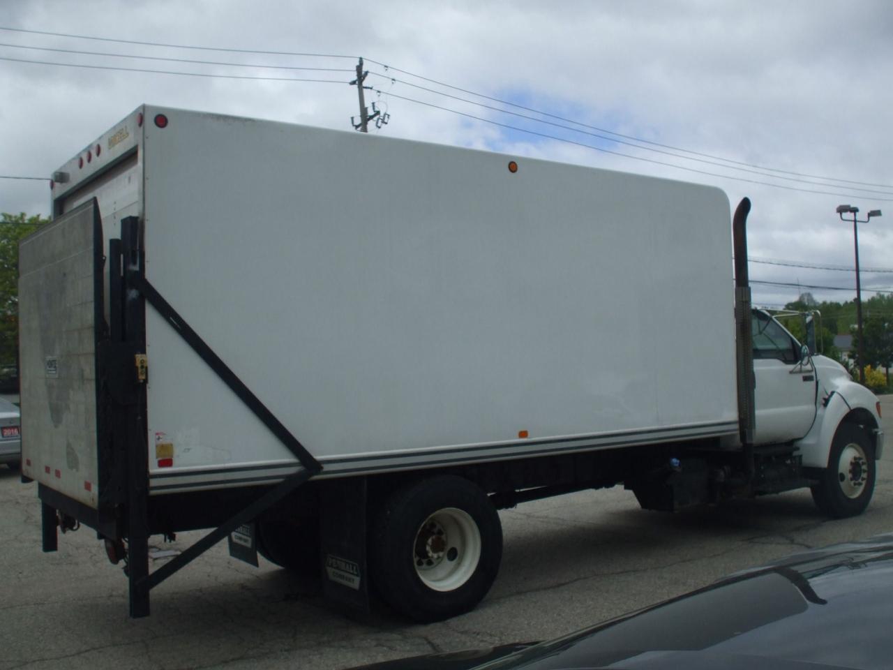 2013 Ford F-750 F-750,Cummins Engine.Air Brakes,Liftgate,Certified