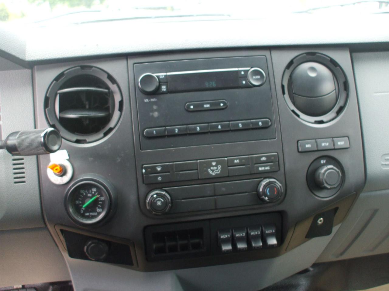 2013 Ford F-750 F-750,Cummins Engine.Air Brakes,Liftgate,Certified