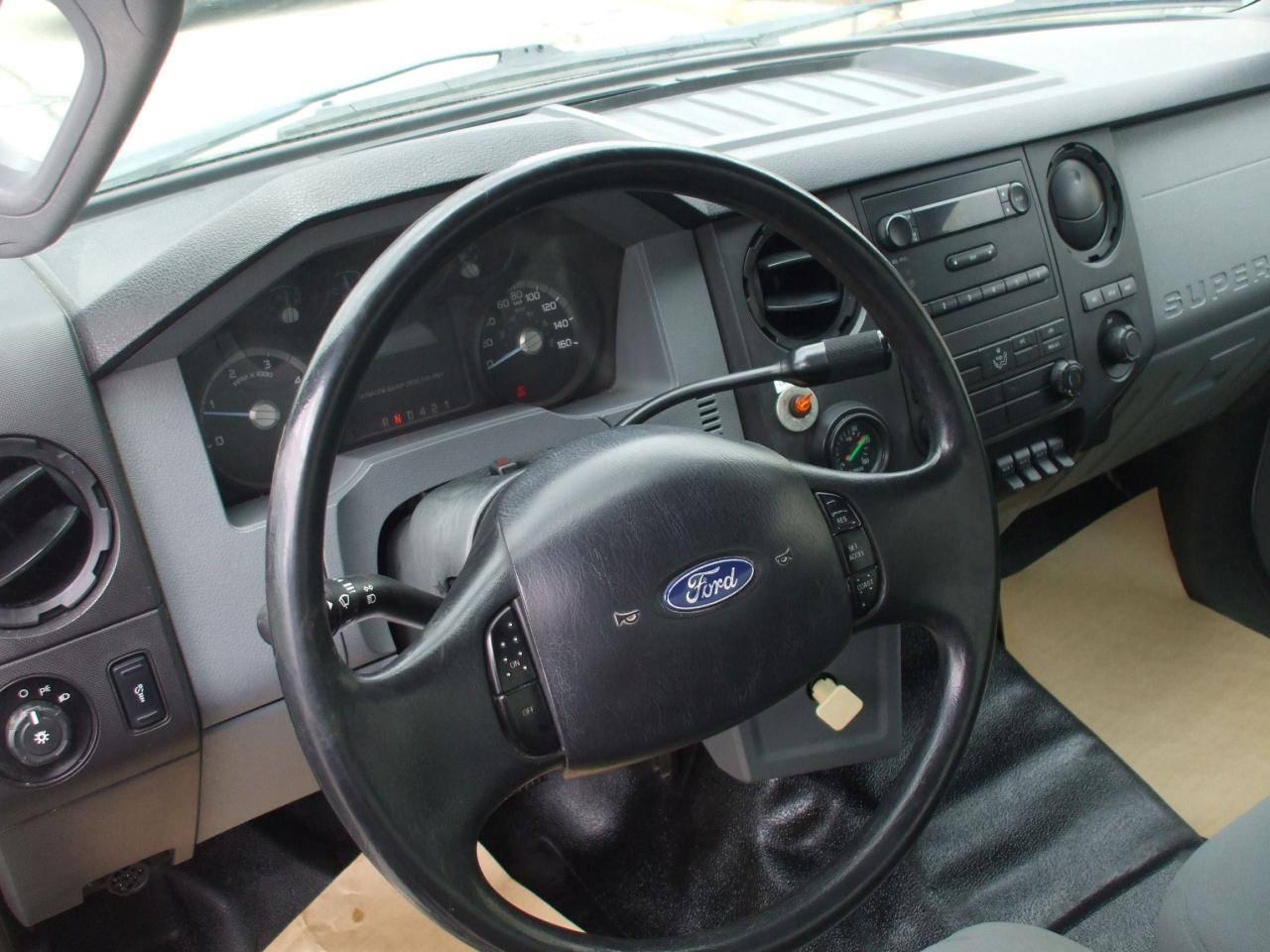 2013 Ford F-750 F-750,Cummins Engine.Air Brakes,Liftgate,Certified