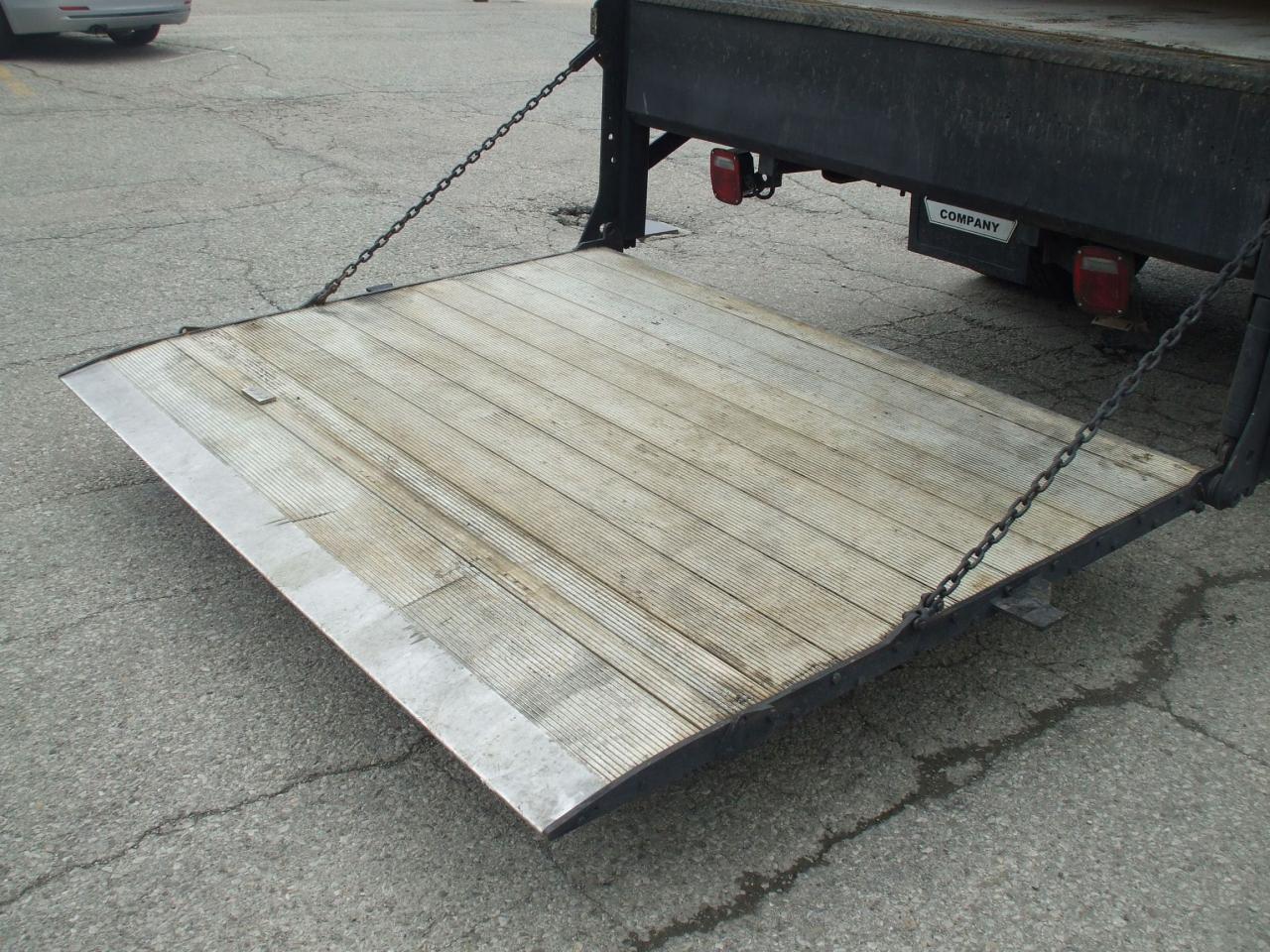 2013 Ford F-750 F-750,Cummins Engine.Air Brakes,Liftgate,Certified