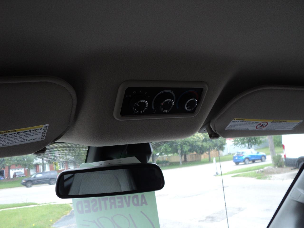 2022 Chevrolet Express LT2500 RWD 6.6L8cylGas12Passenger 135"WB BackUpCam - Photo #21