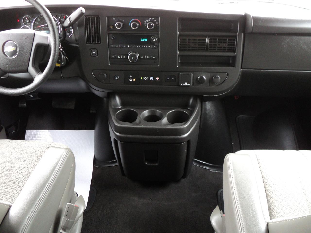 2022 Chevrolet Express LT2500 RWD 6.6L8cylGas12Passenger 135"WB BackUpCam - Photo #13