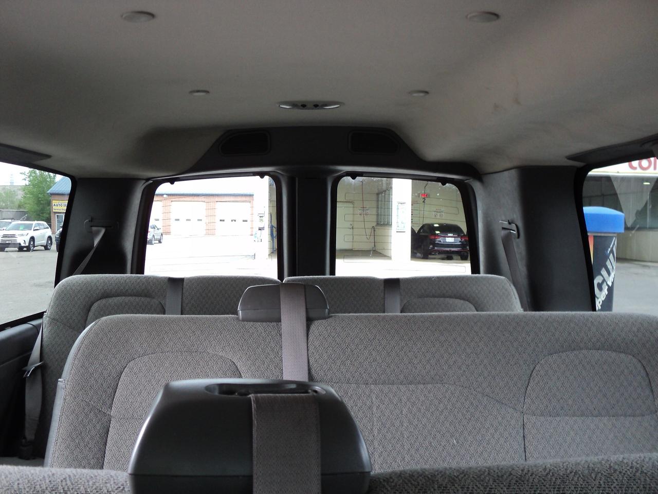 2022 Chevrolet Express LT2500 RWD 6.6L8cylGas12Passenger 135"WB BackUpCam - Photo #24
