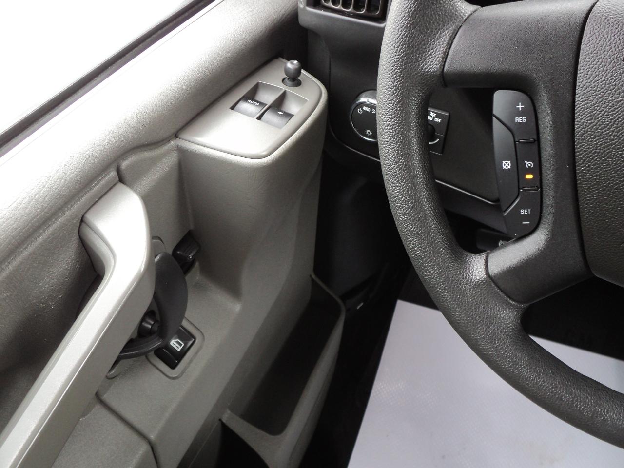2022 Chevrolet Express LT2500 RWD 6.6L8cylGas12Passenger 135"WB BackUpCam - Photo #19