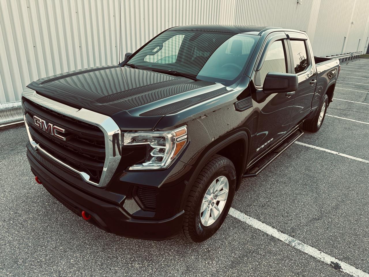 Used 2020 GMC Sierra 1500 Crew Cab X31 -Trible Black 5.3 Litre -  6.5 Ft Box for sale in Mississauga, ON
