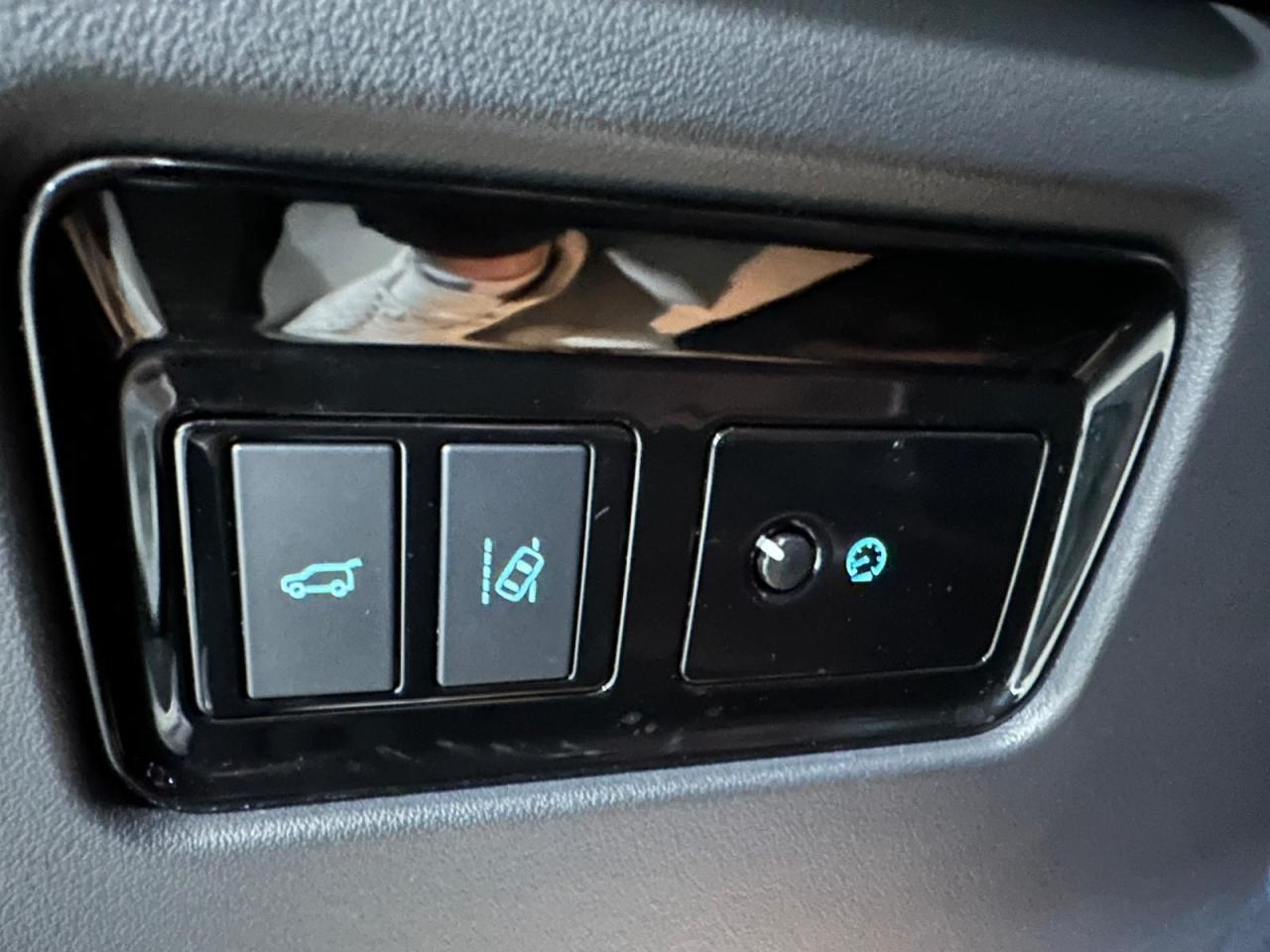 2018 Jaguar F-PACE AWD | R-Sport | SUNROOF | REMOTE START - Photo #12