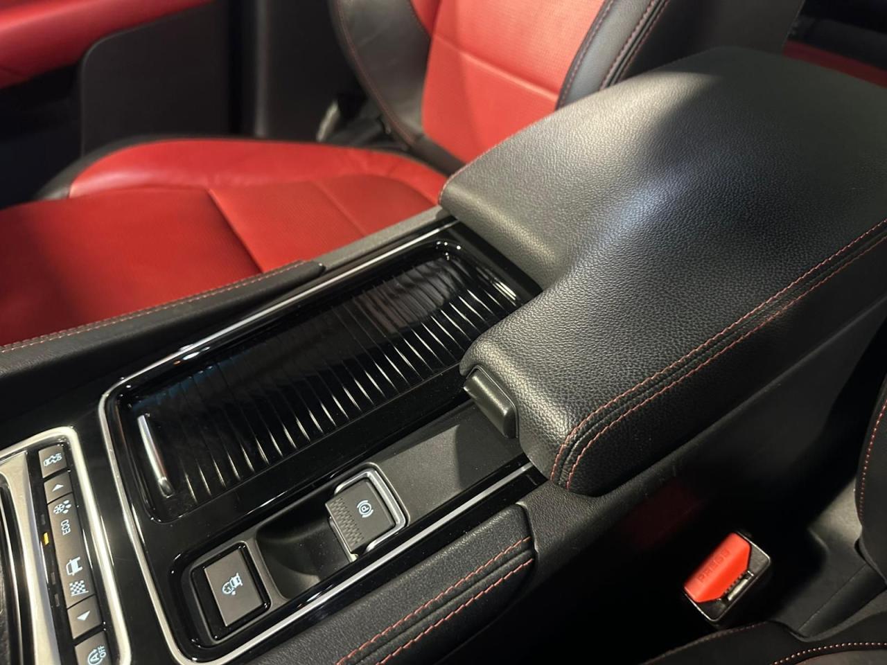 2018 Jaguar F-PACE AWD | R-Sport | SUNROOF | REMOTE START - Photo #18