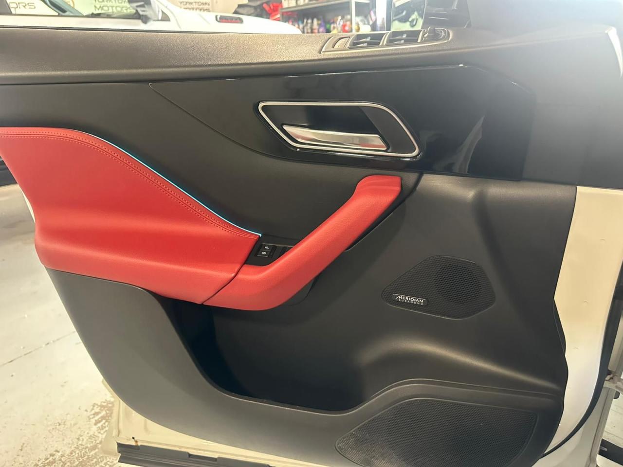 2018 Jaguar F-PACE AWD | R-Sport | SUNROOF | REMOTE START - Photo #24