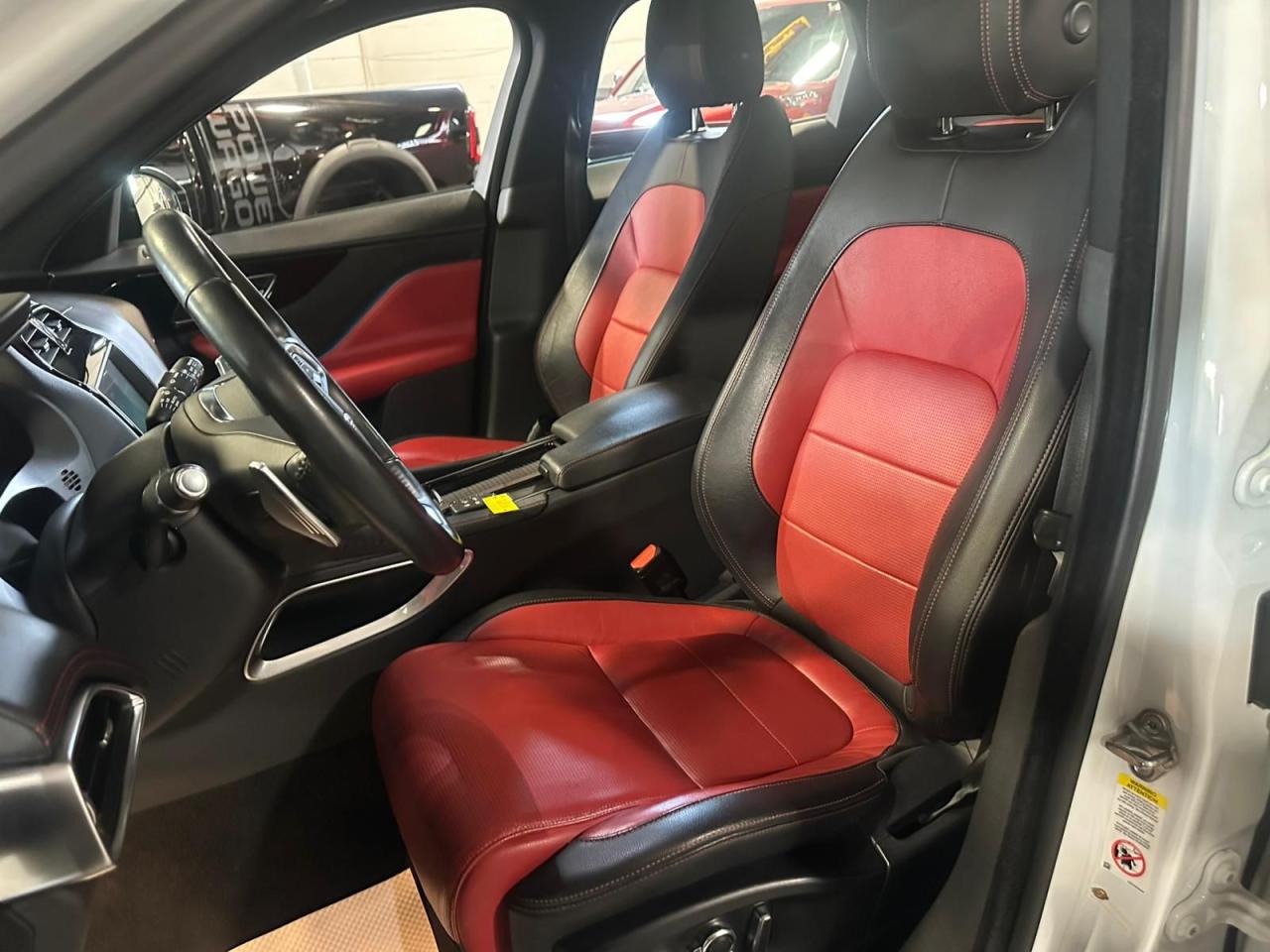 2018 Jaguar F-PACE AWD | R-Sport | SUNROOF | REMOTE START - Photo #26