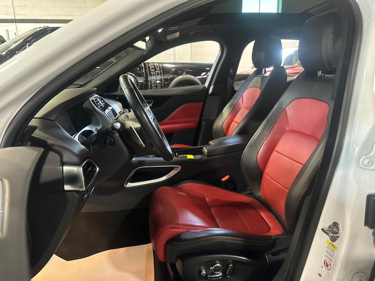 2018 Jaguar F-PACE AWD | R-Sport | SUNROOF | REMOTE START - Photo #27