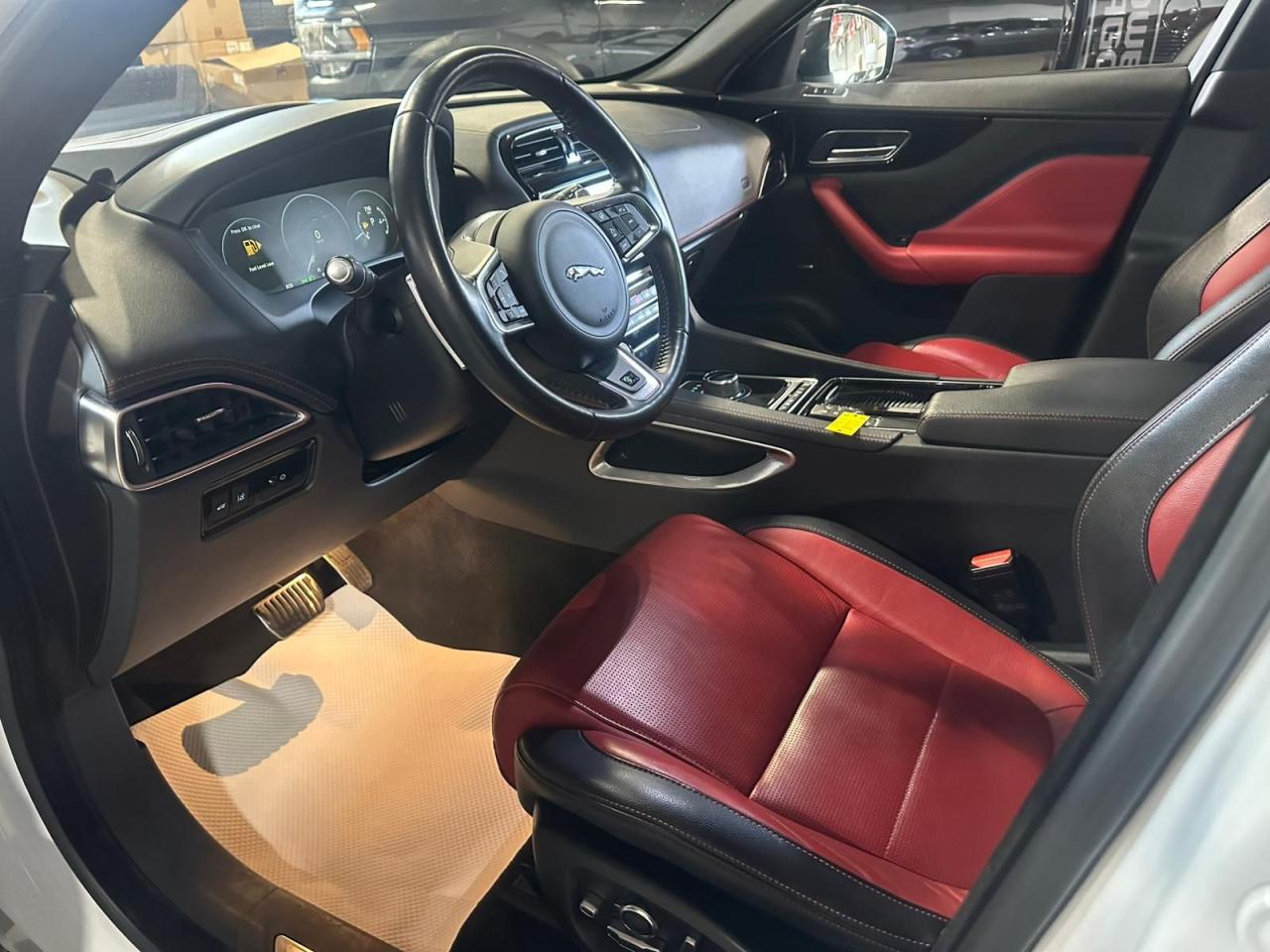 2018 Jaguar F-PACE AWD | R-Sport | SUNROOF | REMOTE START - Photo #28