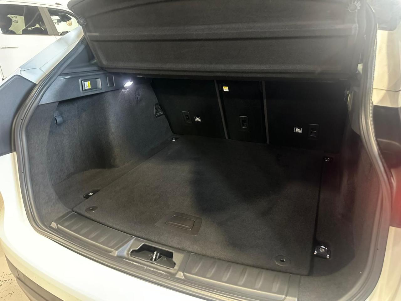 2018 Jaguar F-PACE AWD | R-Sport | SUNROOF | REMOTE START - Photo #32