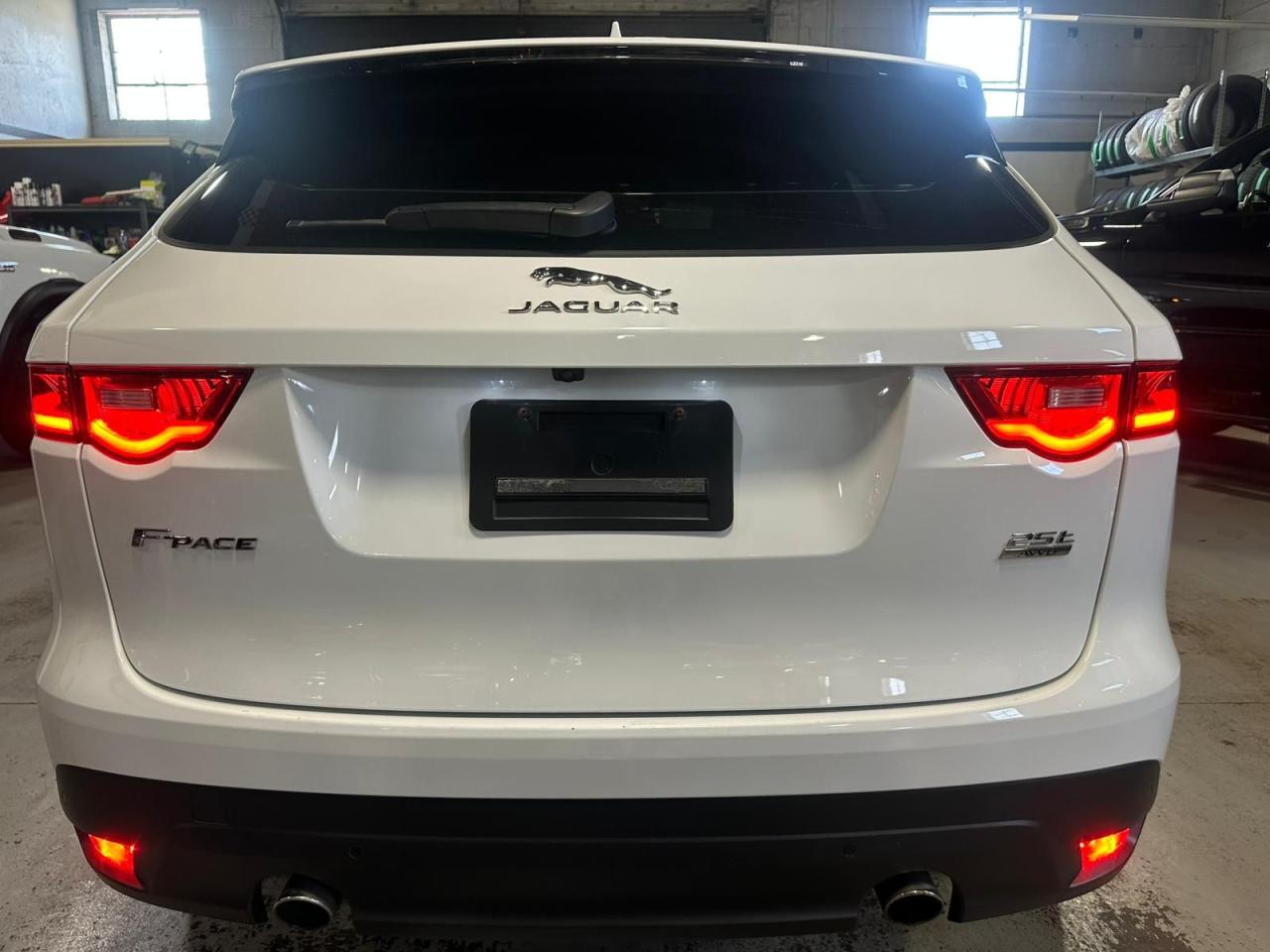 2018 Jaguar F-PACE AWD | R-Sport | SUNROOF | REMOTE START - Photo #6