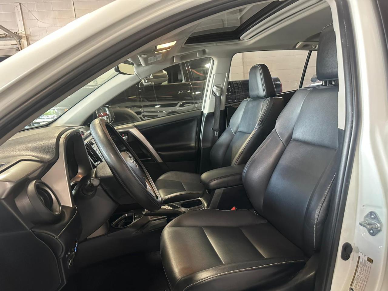 2017 Toyota RAV4 LIMITED | AWD | HYBRID - Photo #34