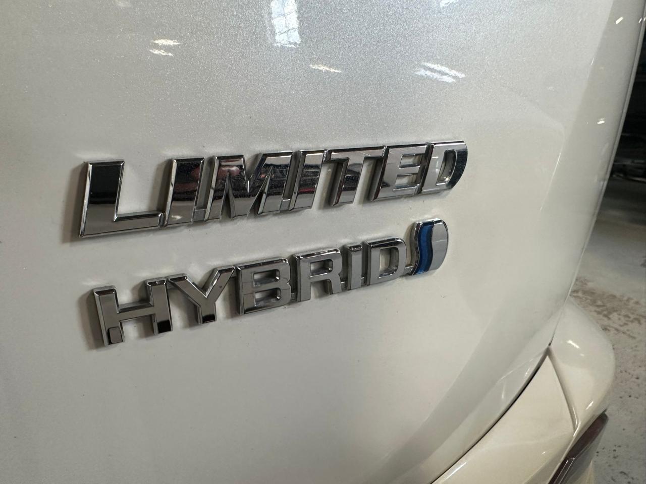 2017 Toyota RAV4 LIMITED | AWD | HYBRID - Photo #7