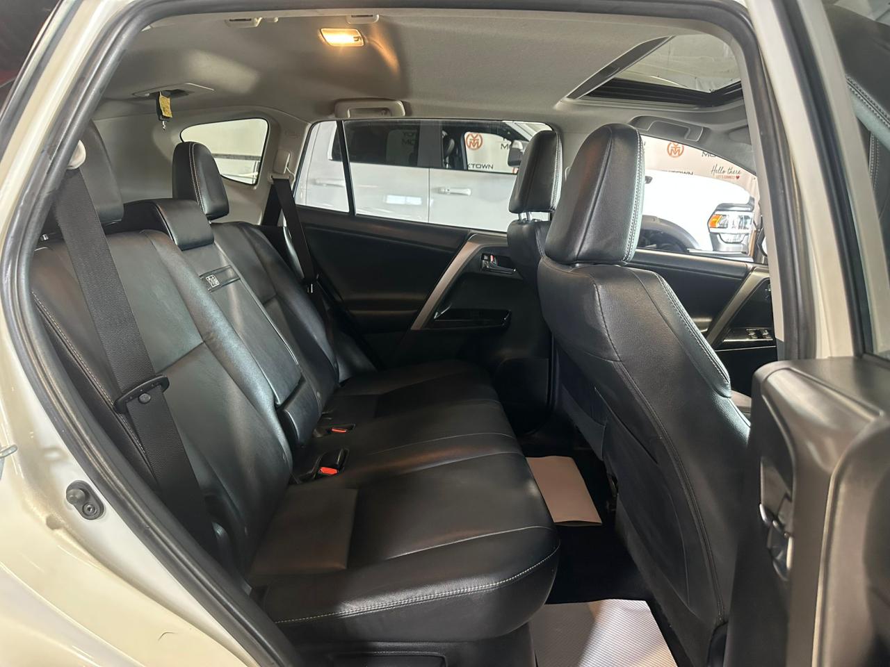 2017 Toyota RAV4 LIMITED | AWD | HYBRID - Photo #18