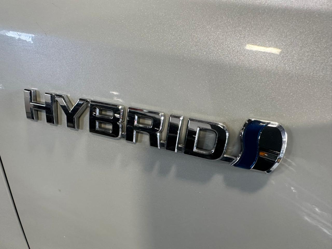 2017 Toyota RAV4 LIMITED | AWD | HYBRID - Photo #6