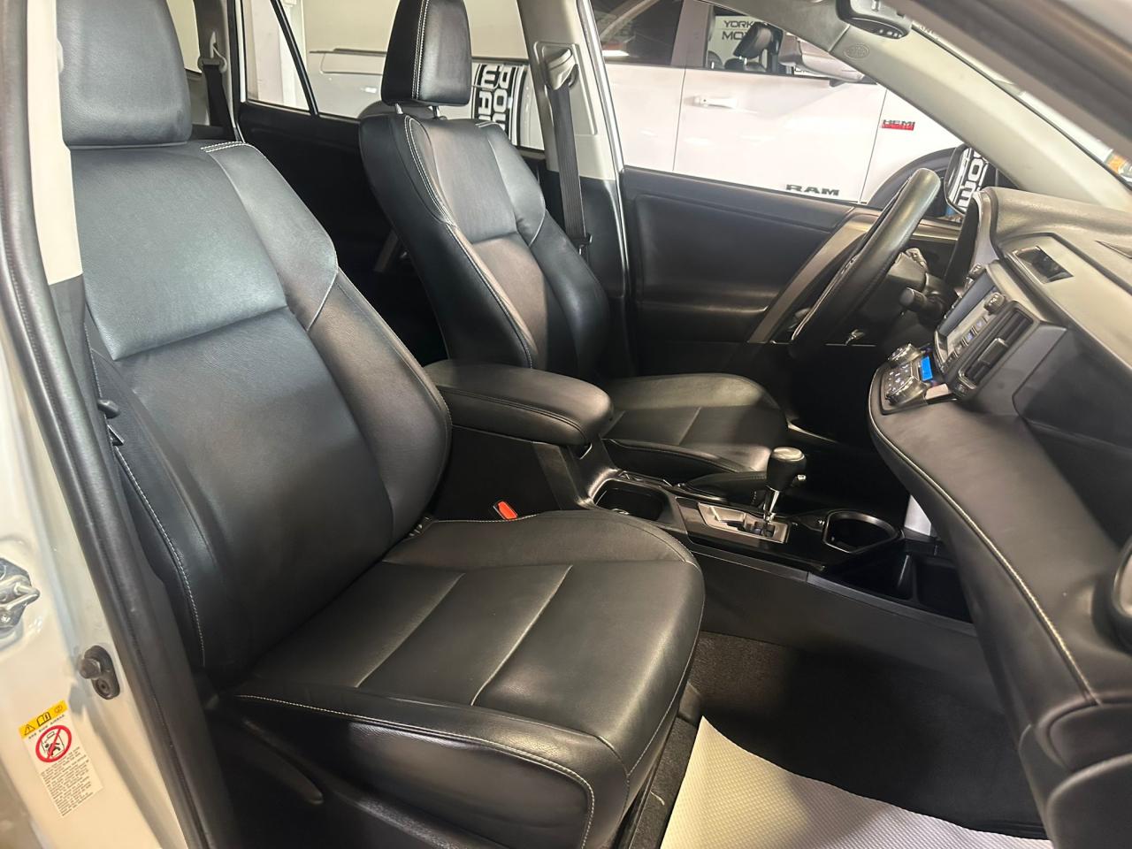2017 Toyota RAV4 LIMITED | AWD | HYBRID - Photo #21
