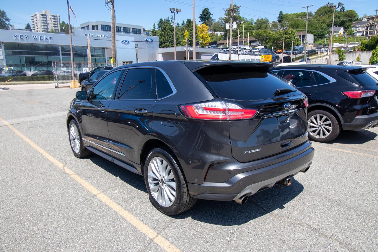 2020 Ford Edge Titanium AWD Photo5