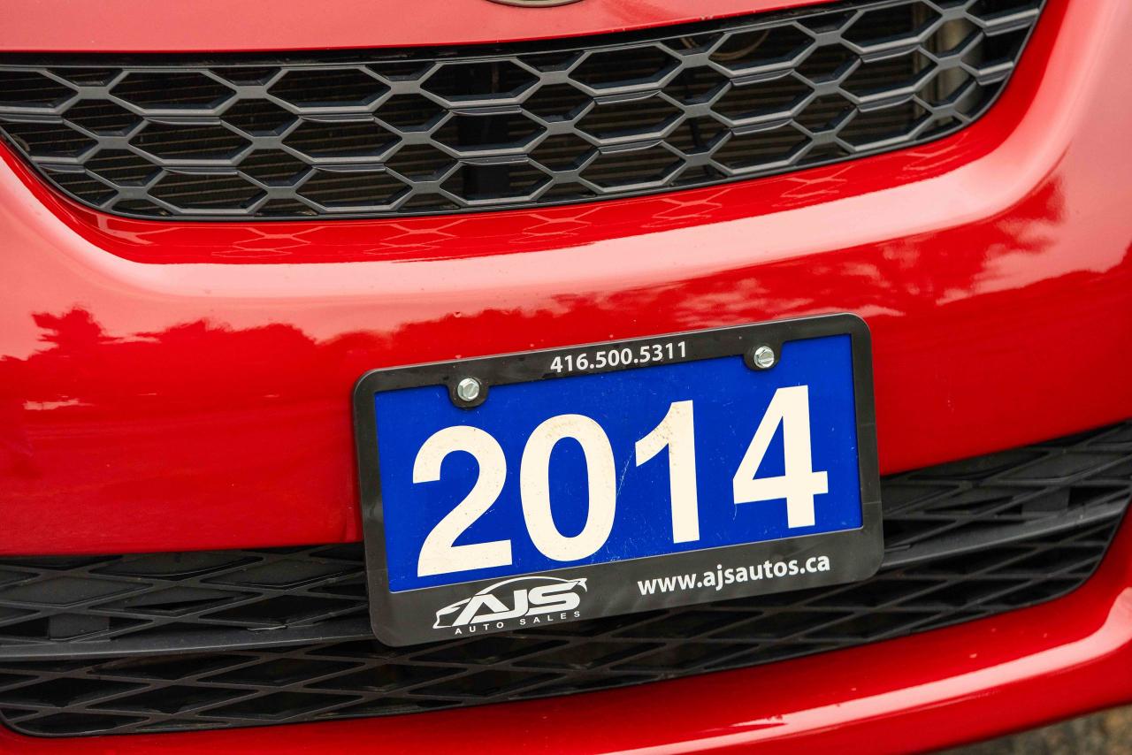 2014 Toyota Matrix BASE - Photo #8