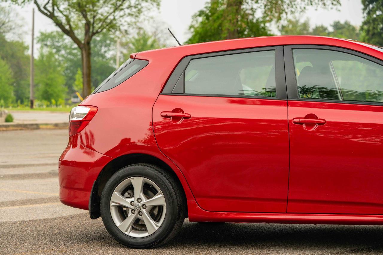 2014 Toyota Matrix BASE - Photo #14