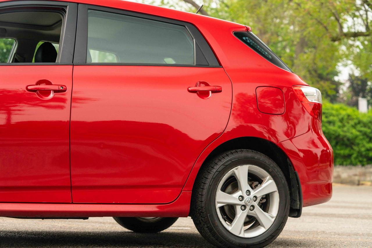 2014 Toyota Matrix BASE - Photo #17