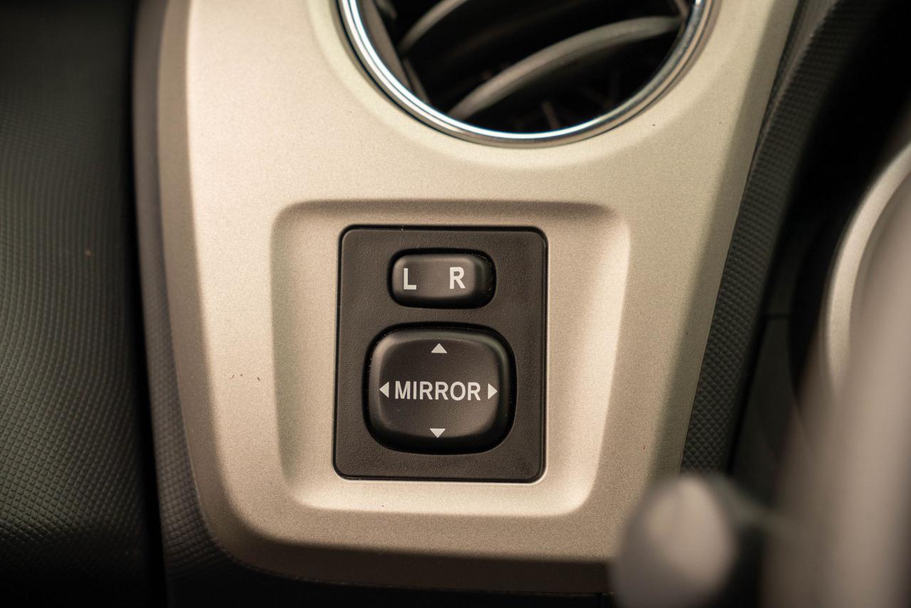 2014 Toyota Matrix BASE - Photo #26