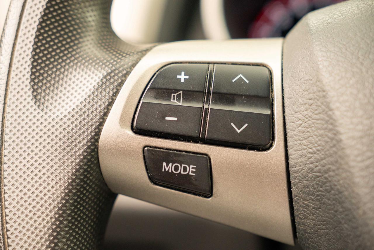 2014 Toyota Matrix BASE - Photo #32