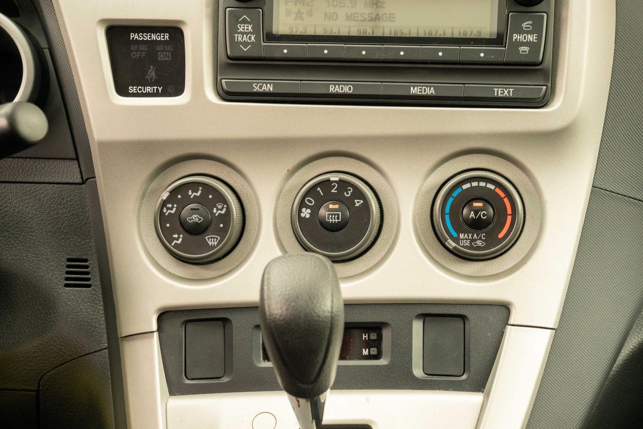 2014 Toyota Matrix BASE - Photo #38
