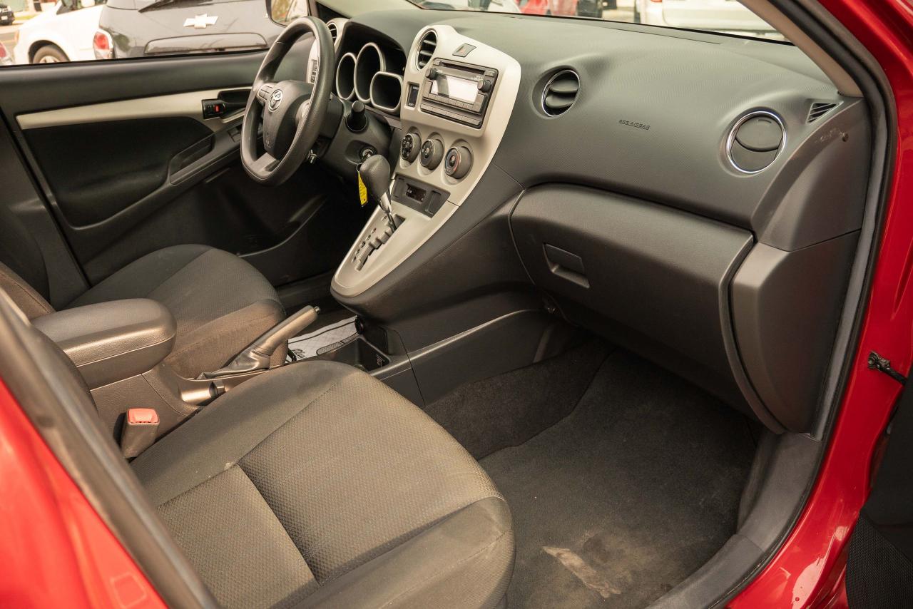 2014 Toyota Matrix BASE - Photo #51