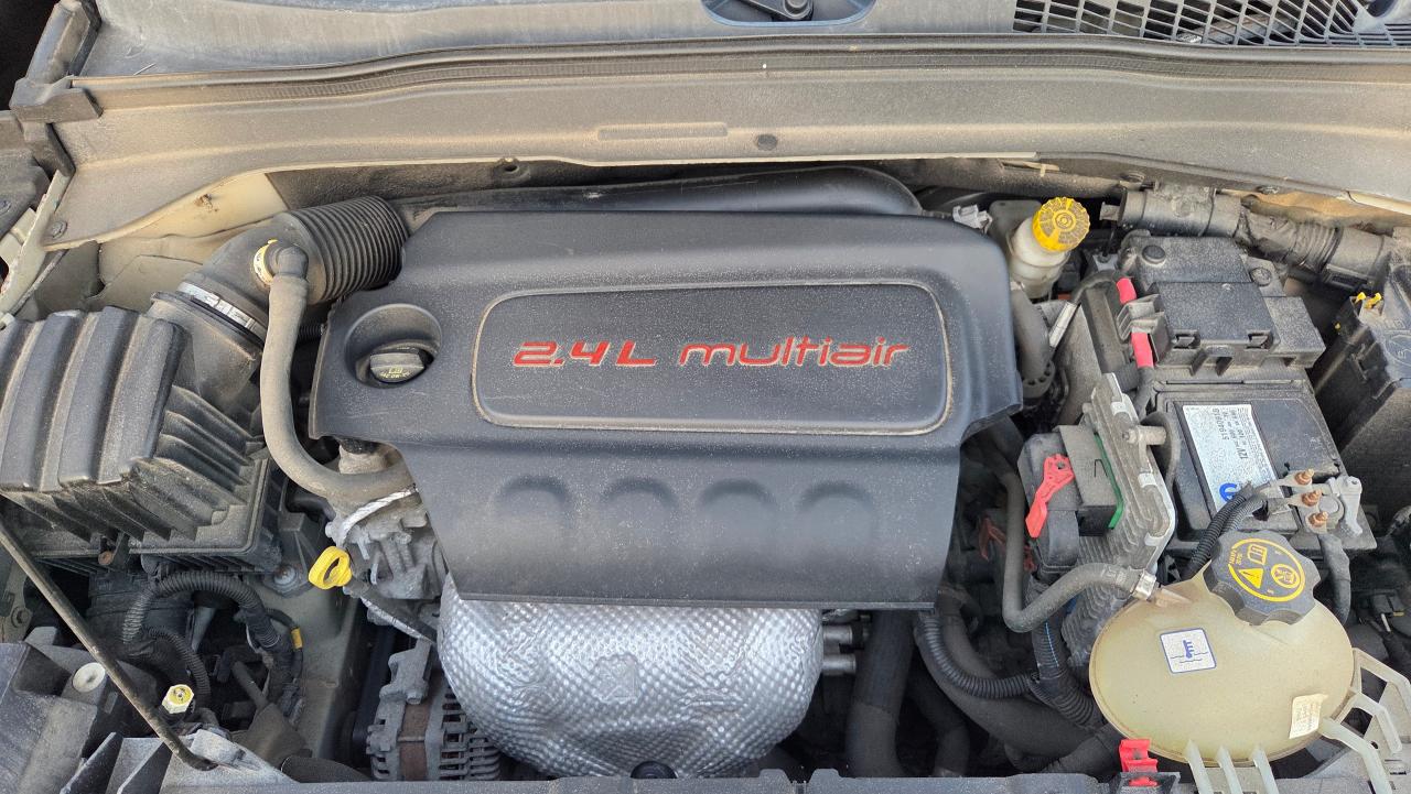 2015 Jeep Renegade Limited - Photo #23