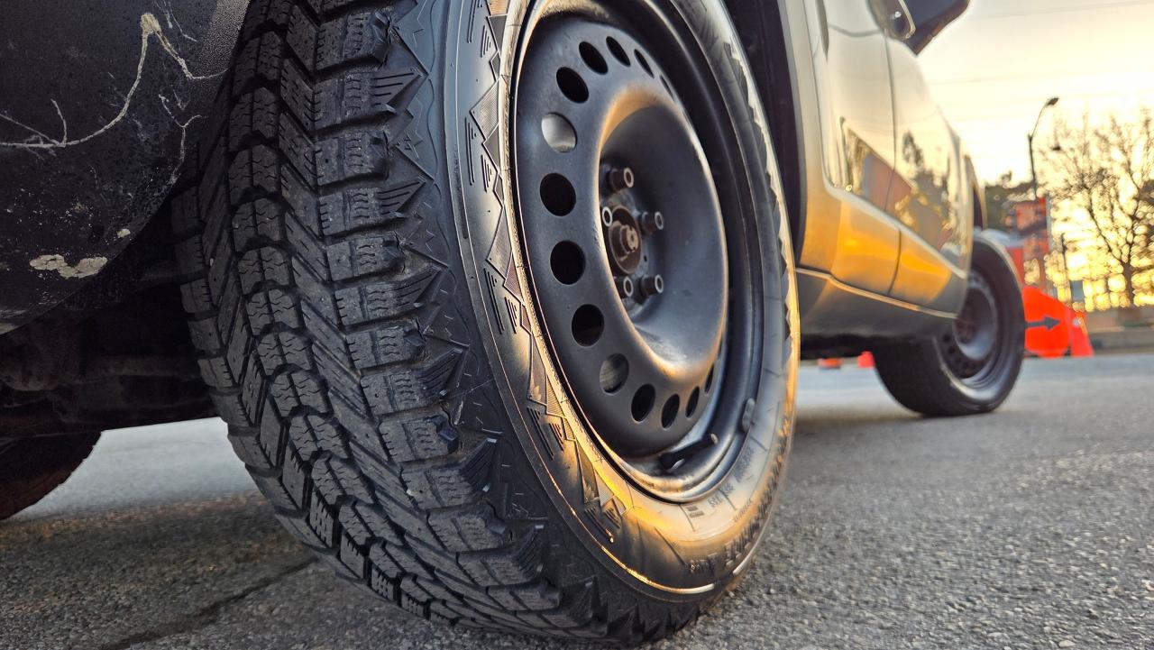 2015 Jeep Renegade Limited - Photo #21