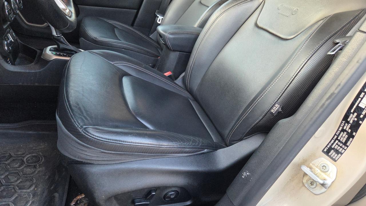 2015 Jeep Renegade Limited - Photo #12