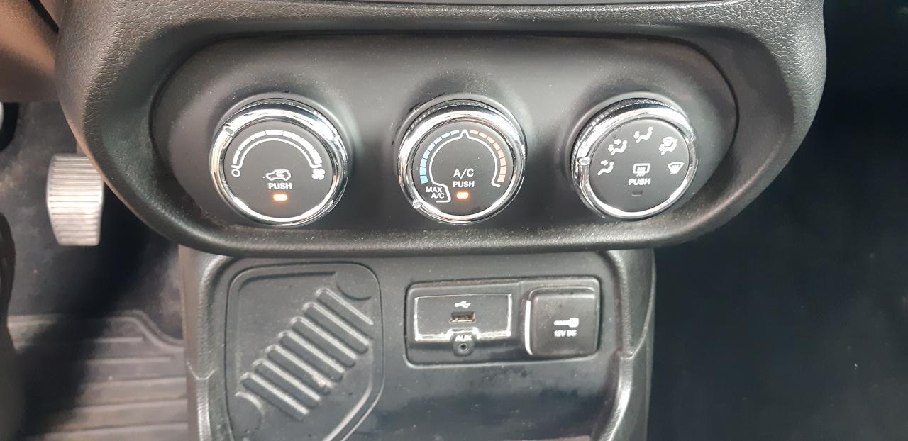 2016 Jeep Renegade Sport - Photo #13
