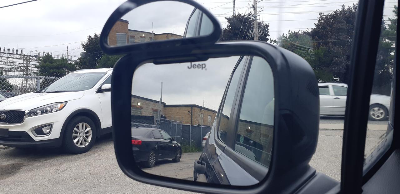 2016 Jeep Renegade Sport - Photo #17