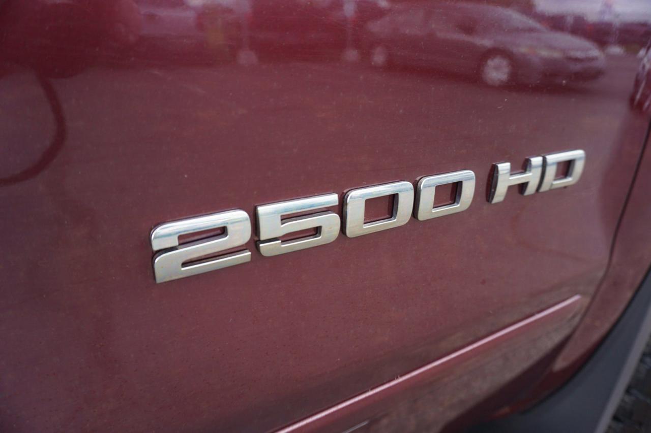 12589738