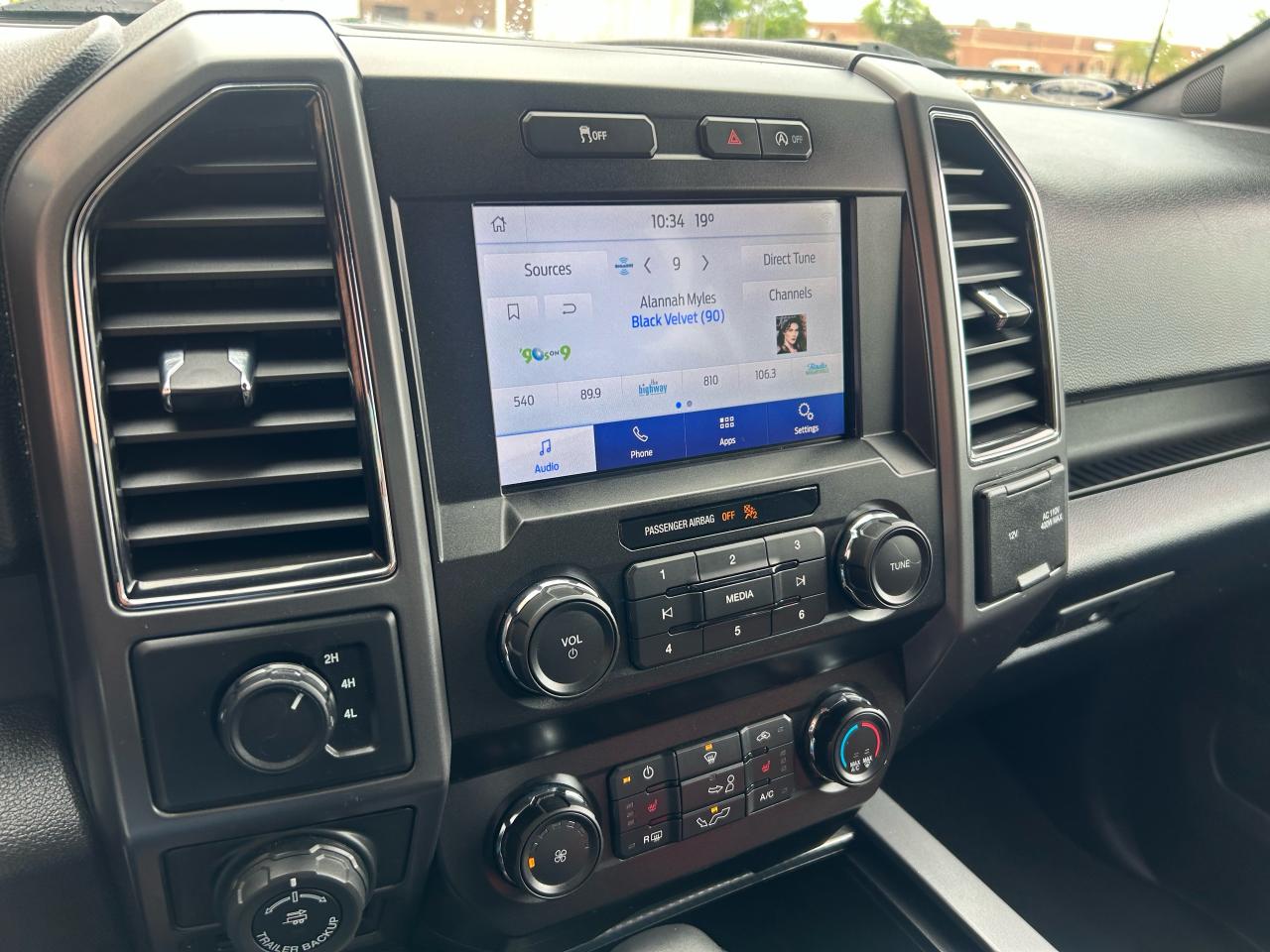 2020 Ford F-150 XLT - Photo #11