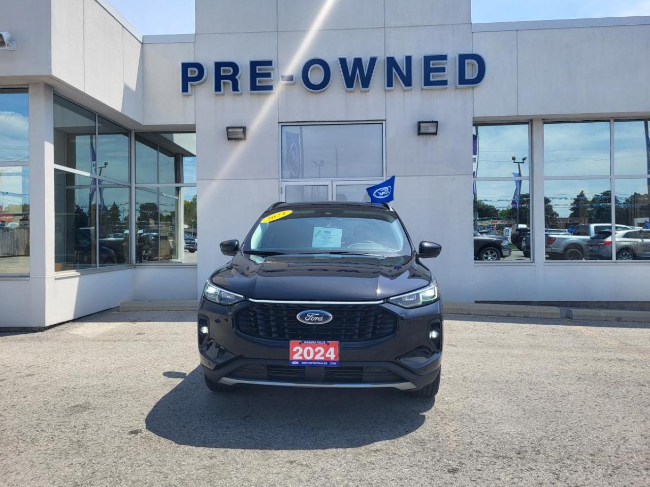 2024 Ford Escape Platinum AWD Photo2