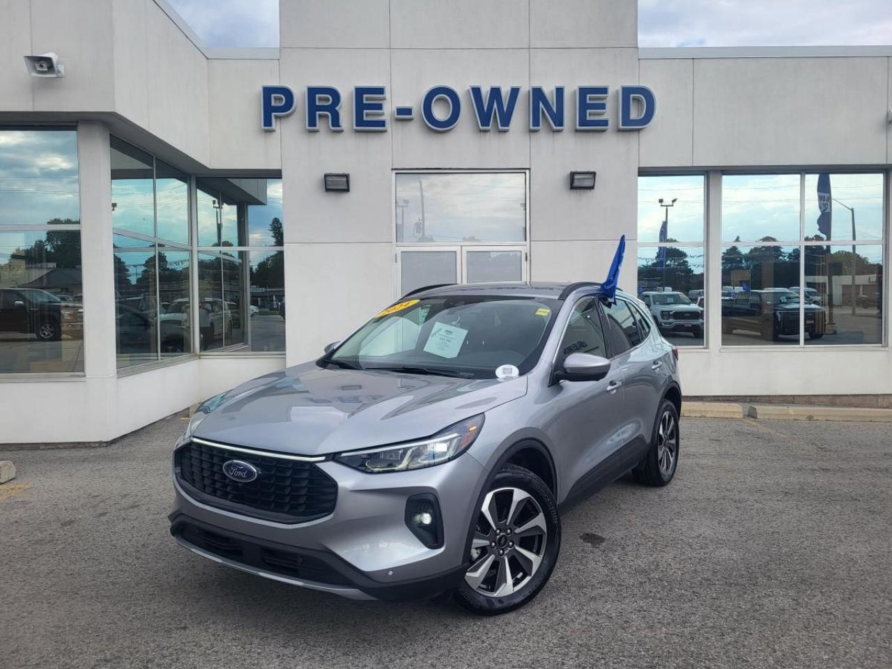 Used 2024 Ford Escape Platinum AWD for sale in Niagara Falls, ON