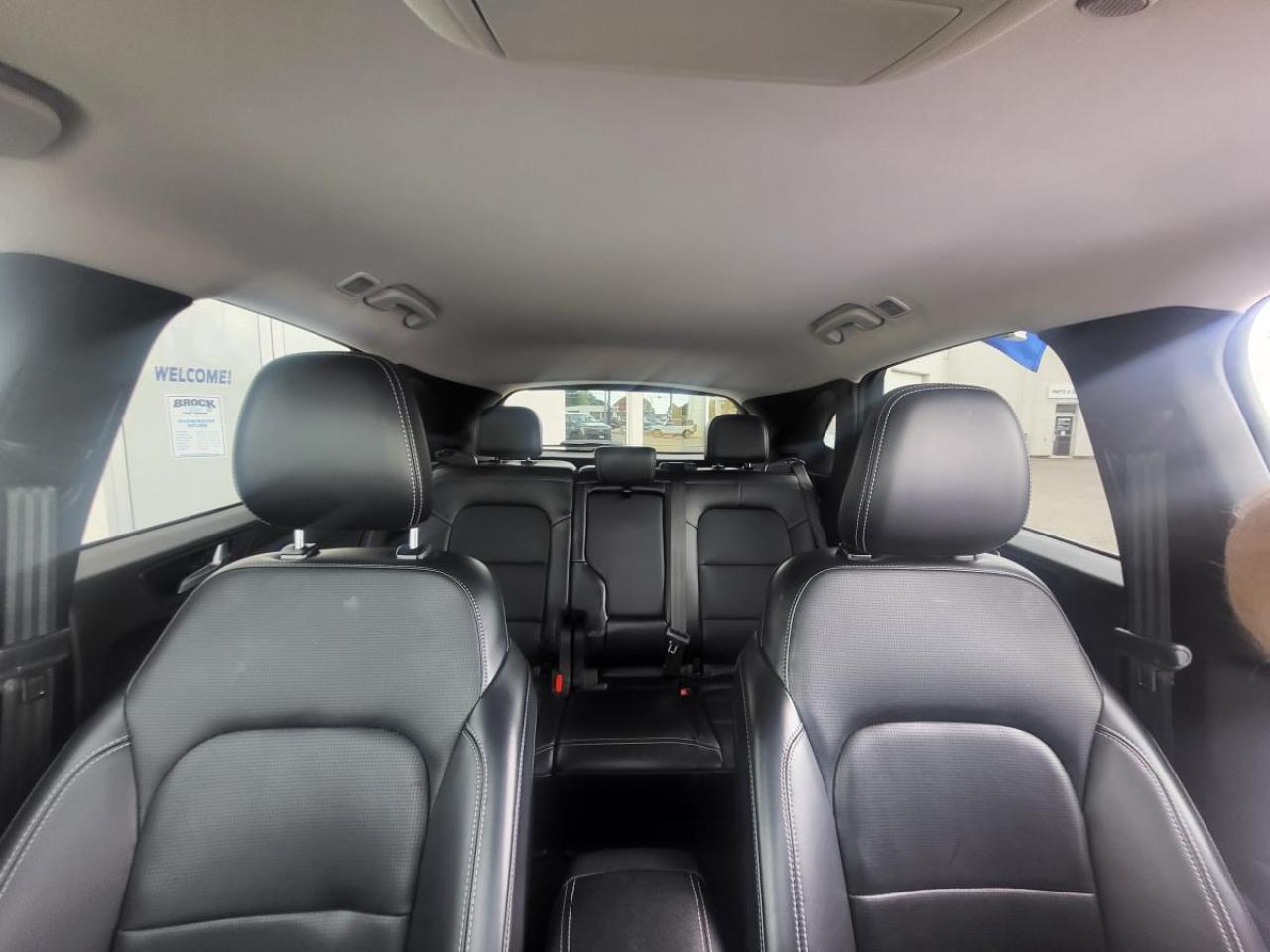 2024 Ford Escape Platinum AWD Photo2