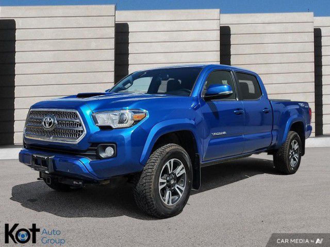 Used 2017 Toyota Tacoma SR5 ! Tow Package ! Touch Screen, Rearview Camera and Heated Seats ! for sale in Kelowna, BC